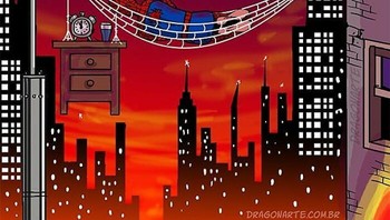 Spiderman kalau malas pulang ke rumah cukup tidur di hammock yang terbuat dari jaring laba-laba. Foto: Lucas Nascimento via Bored Panda