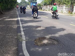 Awas, Jalur Nasional Bojonegoro Banyak yang Berlubang