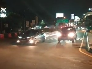 Minggu Malam, Arus Lalu Lintas di Simpang Gadog Lancar