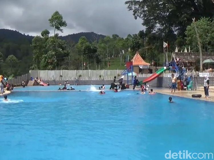 Foto: Balong Geulis yang Segar dan Cantik di Sumedang