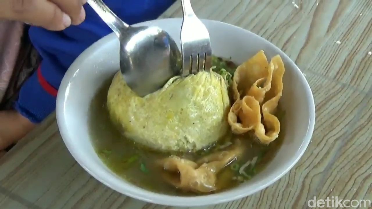 Pecinta Bakso Harus Cicip, Bakso Selimut Khas Pasuruan yang Nampol
