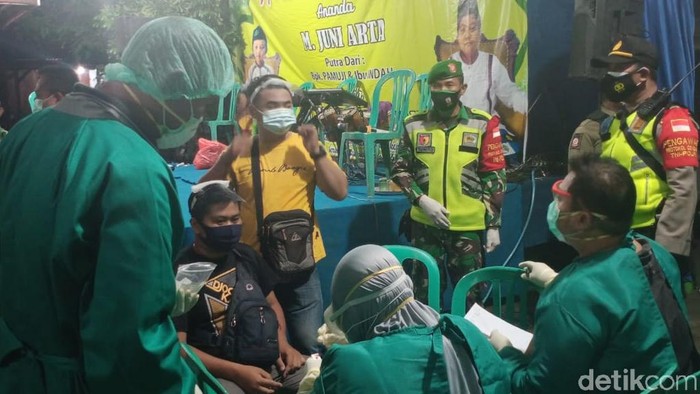 Petugas gabungan bubarkan musik elektone di hajatan sunatan bojonegoro