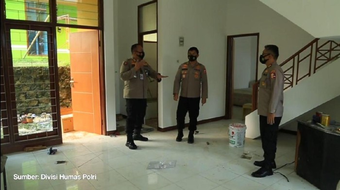 Polri Bongkar Pusat Latihan Teroris JI di Jateng.