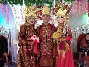4 Pria Nikahi 2 Wanita Sekaligus: Kisah Heboh dari Sumsel, Bali-NTB