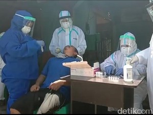 Seorang Wisatawan Pantai Batukaras Reaktif Rapid Antigen Dipulangkan