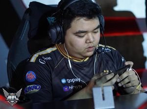 RRQ R7, Dari DotA 2 Jadi Offlaner Terkuat di Mobile Legends