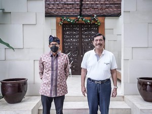 Rapat Bareng Luhut, Sandiaga Bahas Toilet di Danau Toba Lagi