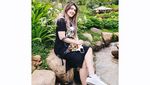 10 Foto Via Vallen, Manyun karena Adik Dilamar Duluan