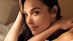 10 Potret Cantik Gal Gadot di Belakang Layar Wonder Woman