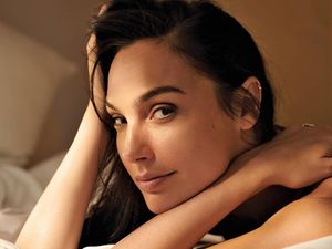 10 Saingan Ayu Ting Ting Jadi Wanita Tercantik Dunia, Raisa Hingga Gal Gadot