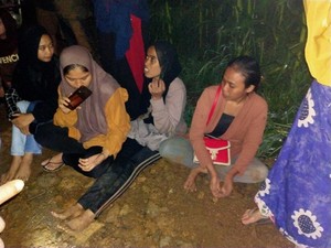 6 Jam Terjebak di Hutan, 16 Wisatawan Dievakuasi BPBD Dompu