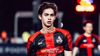 Bright Vachirawit pendukung klub sepakbola Manchester United. (Foto: dok. Instagram @bbrightvc) 