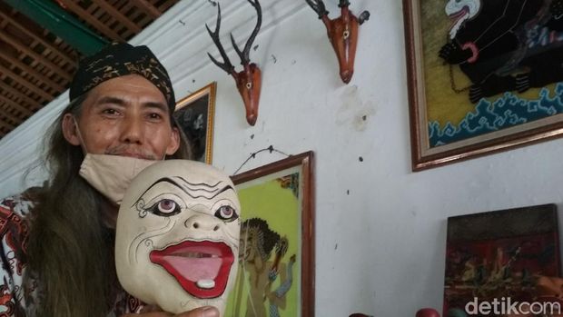 9 Topeng Punakawan Cirebon