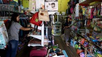 Terlebih banyak dari mereka yang memilih untuk menjadi TKW di negeri seberang Malaysia. Dengan adanya BRILink, semua transaksi baik itu hari libur ataupun tanggal merah, semua bisa terpenuhi. Sehingga memudahkan semua dalam bertransaksi keuangan.