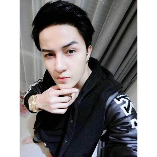 Napaphat Chamcoy atau Annindy Ann juga dikenal sebagai cewek tomboy yang wajahnya bikin wanita bingung. Foto: Instagram