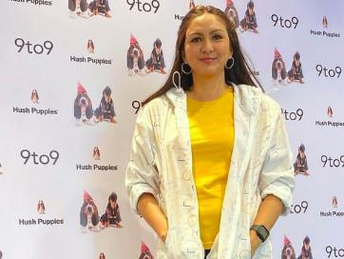 Donna Agnesia tak mau ribet pilih kado