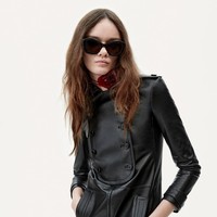 Rumah mode Saint Laurent merilis koleksi busana ready to wear 2021 yang didominasi warna hitam dan putih. Foto: dok. Saint Laurent.