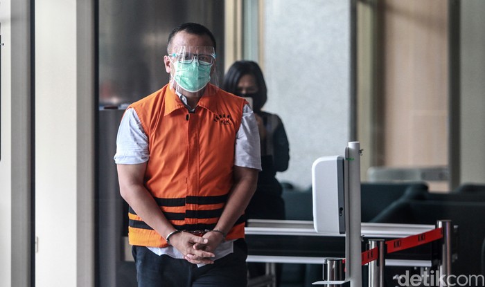 Eks Menteri KKP Edhy Prabowo diperiksa KPK. Seperti diketahui, Edhy merupakan salah satu tersangka dalam kasus suap ekspor benih lobster itu.
