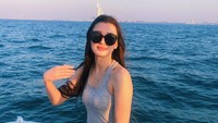 Atlet bola voli cantik dari Kazakhstan, Sabina Altynbekova telah melangsungkan pernikahan akhir pekan lalu. Menikahnya Sabina membuat ribuan pria yang jadi penggemarnya jadi patah hati. (Instagram/@altynbekova_20)