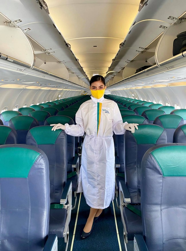 Diskarte di sakripisyo ang bubuhay sayo di sa pamilya mo. Hindi opinyon ng ibang tao (Pikiran dan pengorbanan akan memberi makan Anda dan keluarga Anda. Bukan pendapat orang lain), tulis Maurice dalam bahasa Filipina. Dia juga mendorong rekan-rekannya sesama pramugari yang masih berharap untuk kembali bekerja untuk tidak pernah kehilangan harapan. (Foto: Facebook Maurice Maureen Avila)