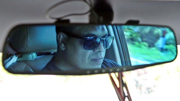 Wahyudi sudah menjalani profesi sebagai sopir Taksi sejak tahun 2002 hingga kini. Banyak asam garam dan suka duka yang telah ia lewati. Wahyudi sudah menjalani profesi sebagai sopir Taksi sejak tahun 2002 hingga kini. Banyak asam garam dan suka duka yang telah ia lewati.