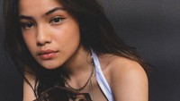 Nama Oubrey Aulia tiba-tiba viral di media sosial usai disebut sebagai orang ketiga dalam hubungan asmara selebgram Karin Novilda alias Awkarin dengan Sabian Tama. Oubrey pun mendapat serangan dari banyak netizen yang mendukung hubungan Awkarin dengan anak Wishnutama itu. Foto: Instagram oubreyaulia