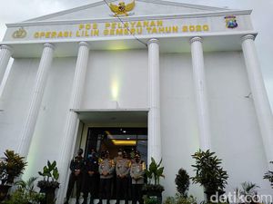 Pos Pelayanan Operas Lilin Karanglo Malang Mirip Istana Negara