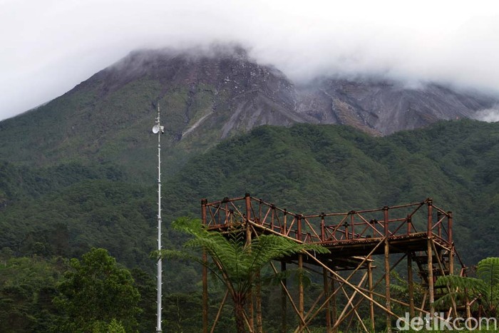 Kawasan wisata Bukit Klangon, Cangkringan, Sleman, DIY, masih tutup. Kawasan ini ditutup status Siaga Level III Gunung Merapi.