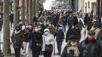 Varian baru tersebut memicu lebih dari 50 negara mem-blacklist Inggris. (Bob Edme/AP)