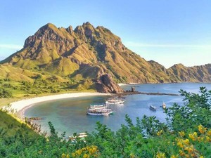 Tak Hanya Lihat Komodo, Ini 5 Objek Wisata Keren di Taman Nasional Komodo