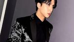 Ravi VIXX Kelihatan Keren Saat Minum Es Kopi dan Cola