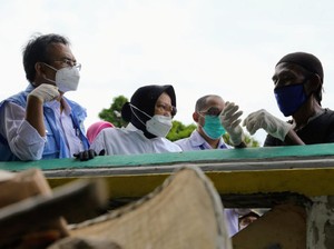 Blusukan Temui Pemulung di Pramuka Jakpus, Mensos Risma Janji Carikan Rumah