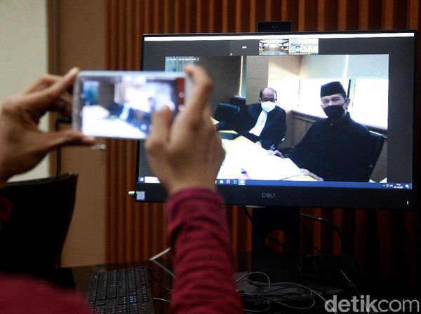 Rizal Djalil Jalani Sidang Perdana Kasus Korupsi SPAM