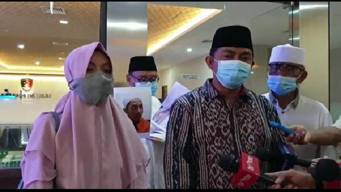Sambangi Bareskrim, Istri Ajukan Penangguhan Penahanan Ustadz Maaher