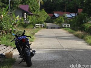 Uniknya Perbatasan, Motor Tetap Aman Meski Ditinggal di Tepi Jalan