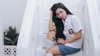 Potret Maria Arra yang begitu menggoda. (Foto: dok. Instagram @maria.arra) 