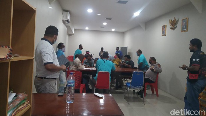 Atas tewasnya dua anak, pihak keluarga menuntut ganti rugi Rp 4 miliar (Saiman/detikcom)