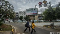 Begini penampakan baliho Menparekraf Sandiaga Uno di beberapa titik di Jakarta.