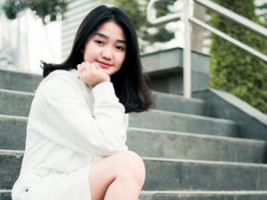 Jalani Pemeriksaan Kasus Dugaan Pengeroyokan, Chandrika Chika Bungkam