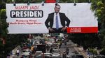 Crazy Rich Tanjung Priok Mimpi Jadi Presiden Mejeng di Bandung