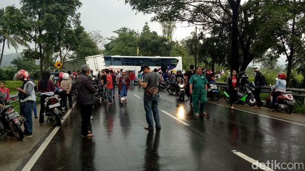 Dua Jalur Maut di Cianjur