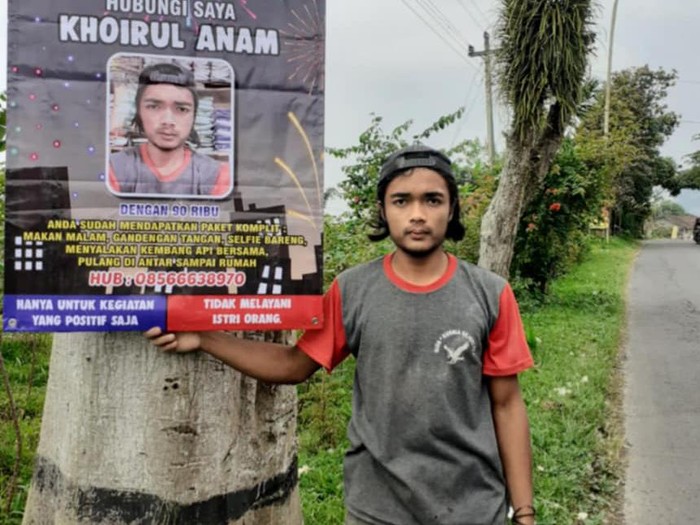 khoirul anam Pria asal Magelang ini viral karena mencari pasangan lewat baliho