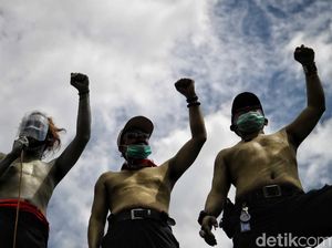 Buruh Menyerah! Puluhan Ribu Orang Kibarkan Bendera Putih 5 Agustus