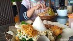 Foto Nasi Bancak, Kuliner Lezat khas Sarangan