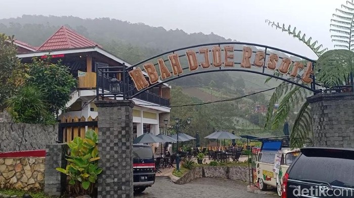 Liburan ke Sarangan, Jangan Lupa Jajan Nasi Bancak dan Menok Mbah Djoe Liburan ke Sarangan, Jangan Lupa Jajan Nasi Bancak dan Menok Mbah Djoe