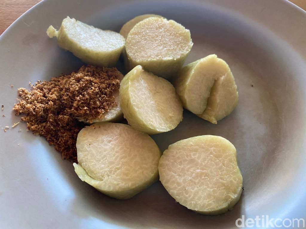 Mantul! Sarapan Sate Kelopo Gurih yang Kondang Sejak 75 Tahun Lalu