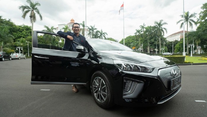 Mobil listrik Hyundai resmi jadi kendaraan operasional Pemprov Jabar