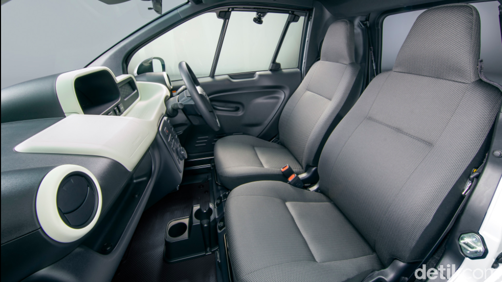 Mobil listrik mungil Toyota C+pod