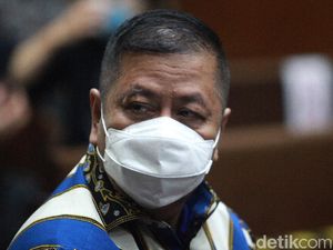 Hakim: Tommy Sumardi Beri Uang ke Irjen Napoleon-Brigjen Prasetijo Rp 8,7 M