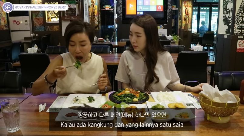 Orang Korea Lahap Makan Cah Kangkung